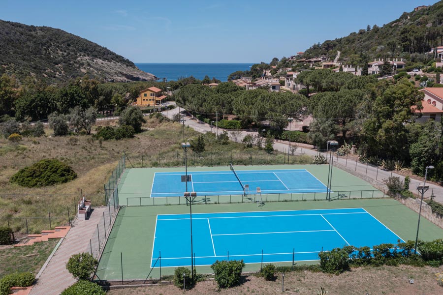 Tennis courts - Elba Island Resort, Elba