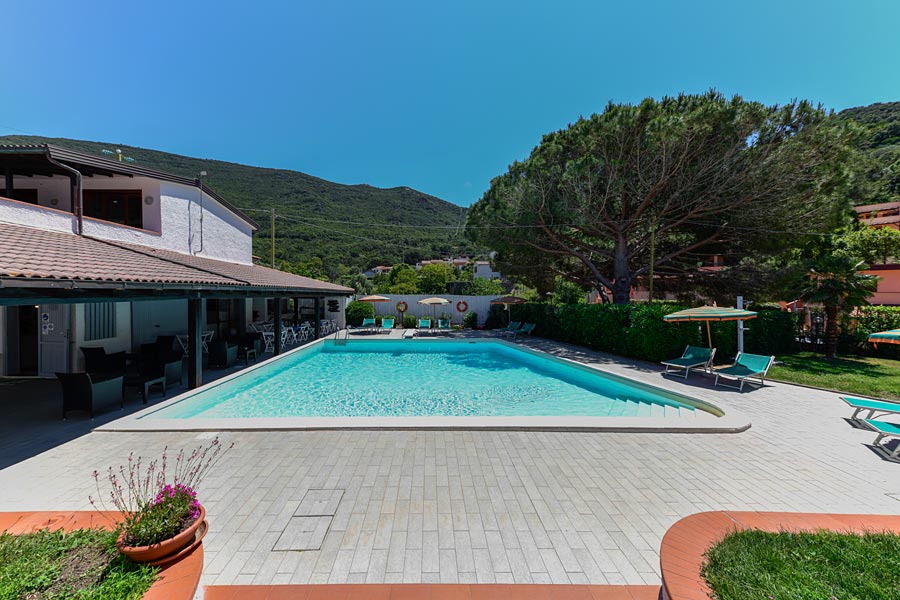 La piscina dell'Elba Island Resort, Elba